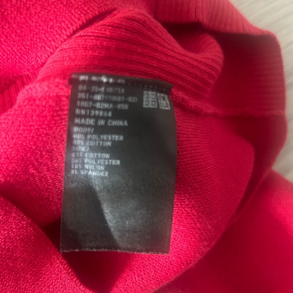 Uniqlo Classic Crewneck Longsleeve Washable Sweater Size M Res - Picture 4 of 4